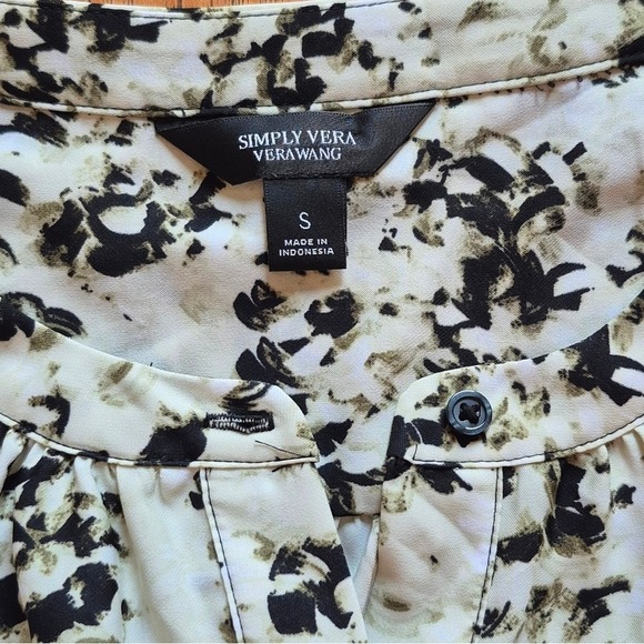 Simply Vera Vera Wang Blouse Floral Print Hi-Low Hem Short Sleeve Size Small 024 - Picture 2 of 5